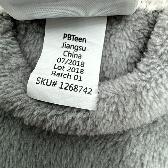 POTTERY BARN | One Size Teen Gray Cream Faux-Fur Trim Hooded Belted Robe Pockets - Picture 6 of 9